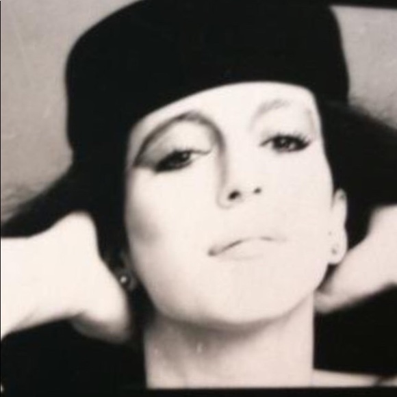 Meet your Posher, Nancy - Picture 2 of 2